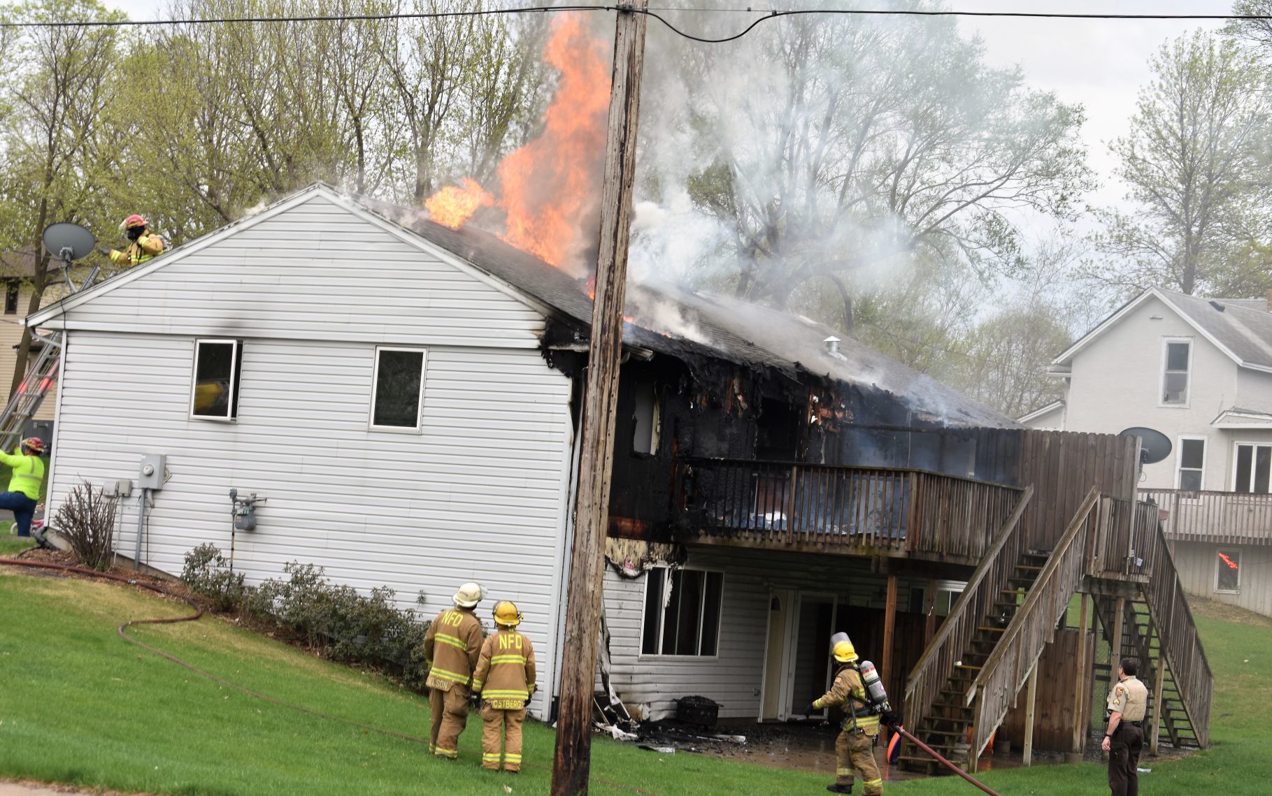 Dundas Fire 4